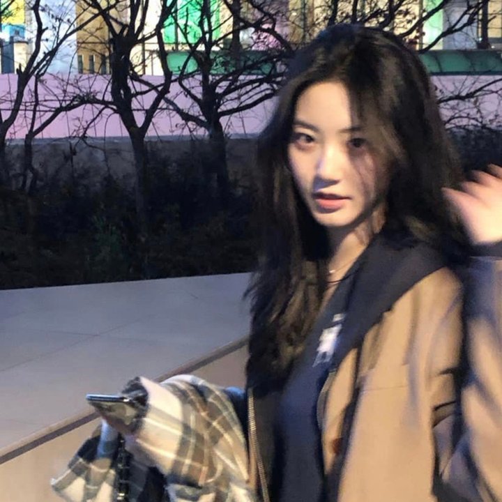 卡罗尔与星期二